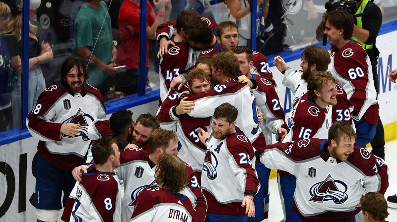 Kolorado "Avalanche" hokejisti priecājas par panākumu. Foto: USA Sports Today/Scanpix