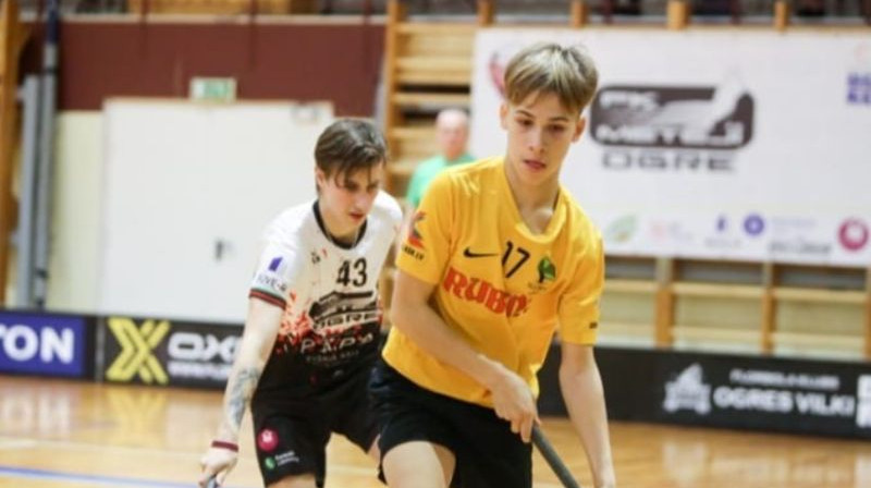 U16 čempions un ''Rubene''/KSS uzbrucējs Artis Matīss Fogels. Foto: floorball.lv