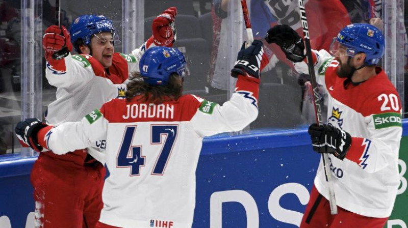 Mihals Jordāns (vidū). Foto: imago/Lehtikuva/Scanpix