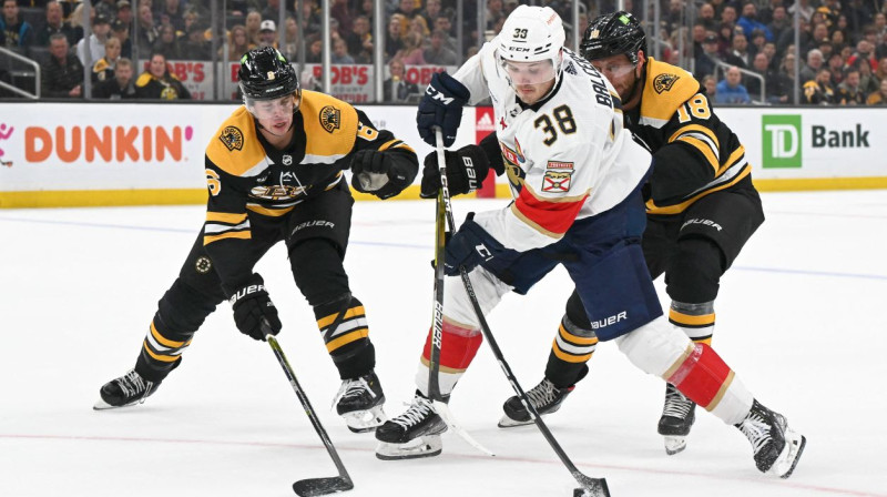 Rūdolfs Balcers spēlē pret Bostonas "Bruins". Foto: Brian Fluharty/USA Today Sports/Scanpix