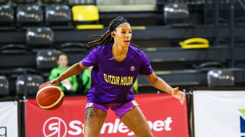 Dženija Simsa "Elitzur Holon" kreklā. Foto: EuroCup Women