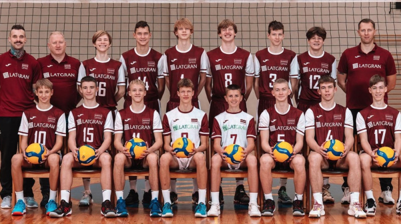 U17 zēnu volejbola izlase. Foto: @lat_u17 / Latvijas Volejbola federācija