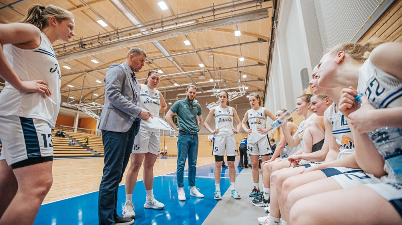 Jūrmalas basketbolistes 2023. gada 8. martā. Foto: Artis Veigurs