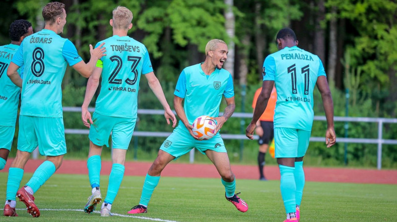 Ruans Ribeiru (ar bumbu). Foto: Jānis Līgats/Valmiera FC