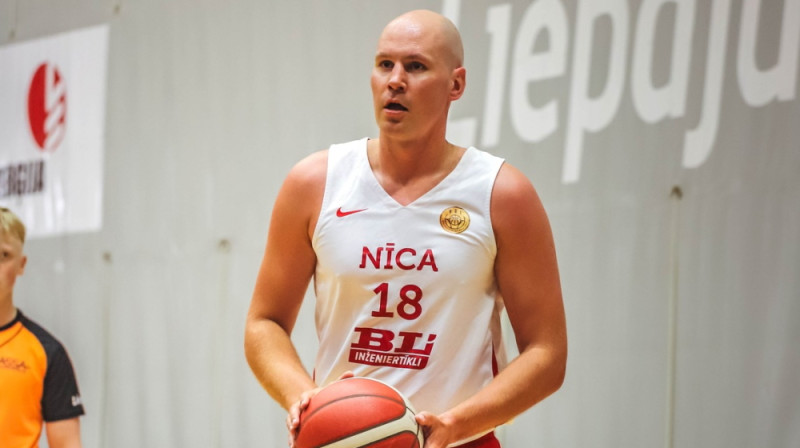 Roberts Krastiņš. Foto: Liepājas pilsētas basketbola čempionāts