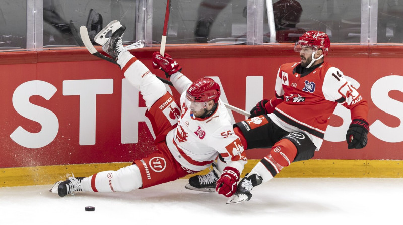 Mirklis no Šveices "Lausanne" un Tršinecas "Oceláři" spēles. Foto: Cyril Zingaro/AP/Scanpix