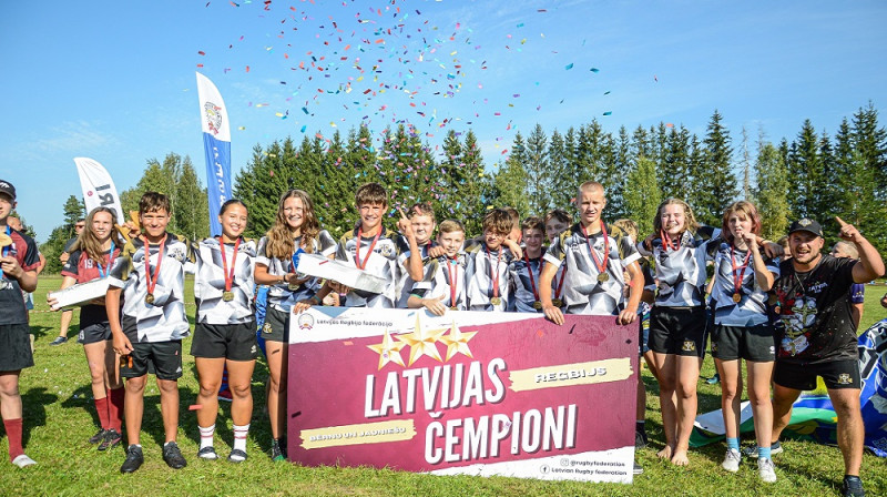 U14 grupas pārliecinošie kopvērtējuma uzvarētāji RK "Livonia". Foto:Latvijas Regbija federācija.