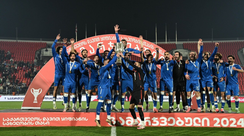 Tbilisi "Spaeri" futbolisti pēc negaidīta triumfa Gruzijas kausa izcīņā. 
Foto: Georgian Football Federation (საქართველოს ფეხბურთის ფედერაცია)