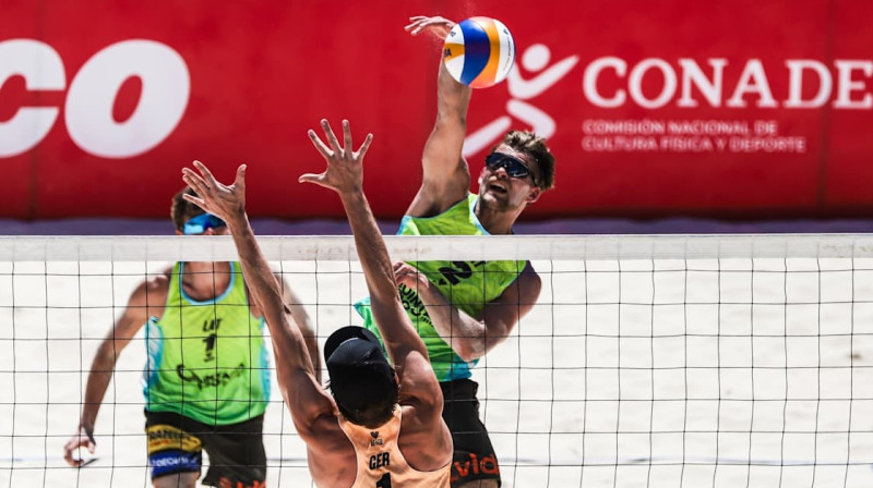 Ardis Bedrītis un Artūrs Rinkevičs. Foto: volleyballworld.com