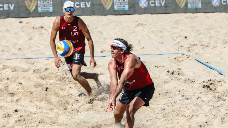 Aleksandrs Samoilovs un Gustavs Auziņš. Foto: Artūrs Stiebriņš, LVF