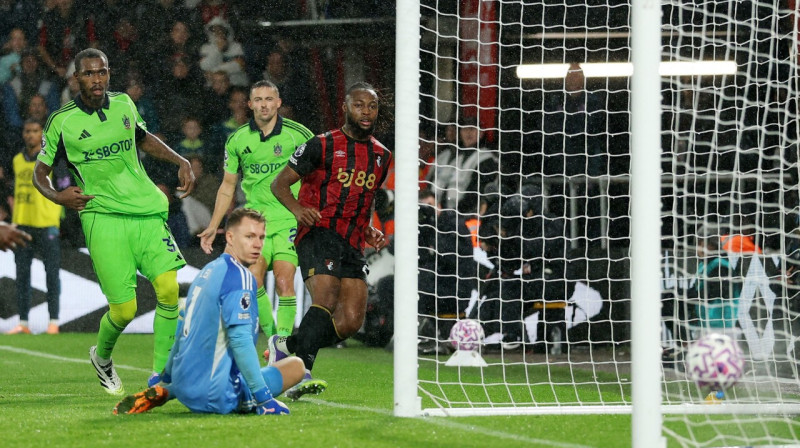 Entuāna Semenjo vārtu guvuma mirklis Bornmutas cīņā pret "Fulham". Foto: Ian Walton/Reuters/Scanpix