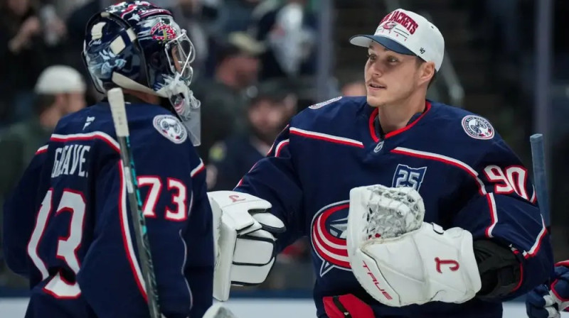 Elvis Merzļikins un Džets Grīvss, Foto: Daily Faceoff