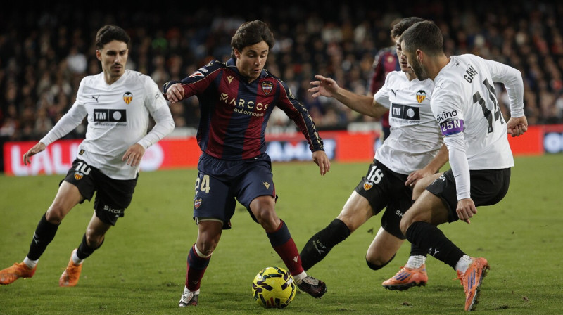 Valensijas derbijs: "Valencia" pret "Levante". Foto: Manuel Bruque/EPA/Scanpix