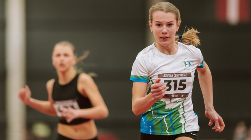 Čempionāta augstvērtīgākos rezultātus uzrādījusī arkādiete Anna Odziņa. Foto: LVS/Guntis Bērziņš.
