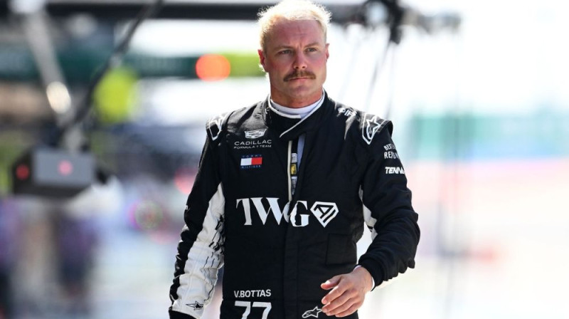 Valteri Botass. Foto: Motorsport.com