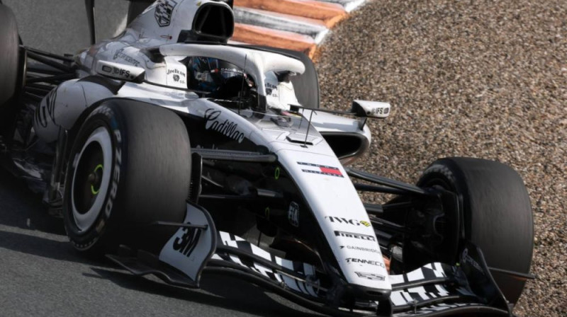 Valteri Botass. Foto: Motorsport.com
