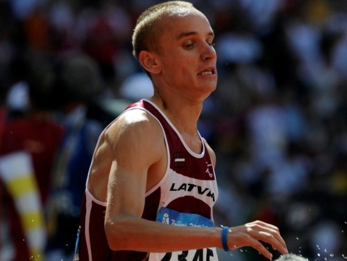 Žolnerovičam Latvijas rekords 10 kilometru skrējienā