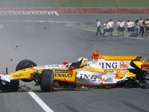 FIA viceprezidents sasit "Renault" formulu (video)