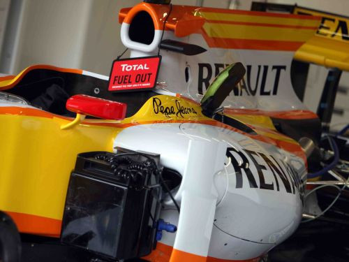 Arī ''Renault'' apsver iespēju pamest F-1