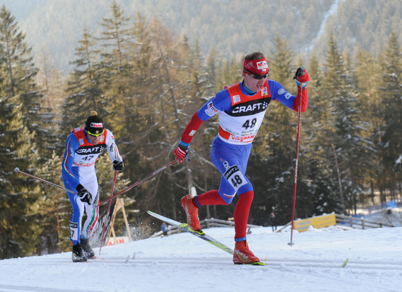 Bauers pārliecinoši uzvar priekšpēdējā posmā