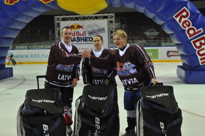 Red Bull Crashed Ice Latvijas finālā uzvar rīdzinieki