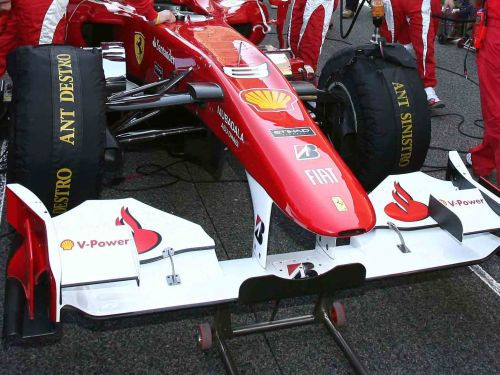 "Ferrari" uz pieciem gadiem pagarina līgumu ar "Shell"