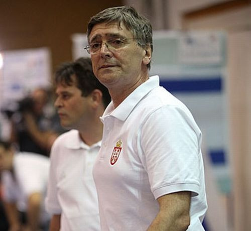 Serbietes pārspēj Rumānijas basketbolistes
