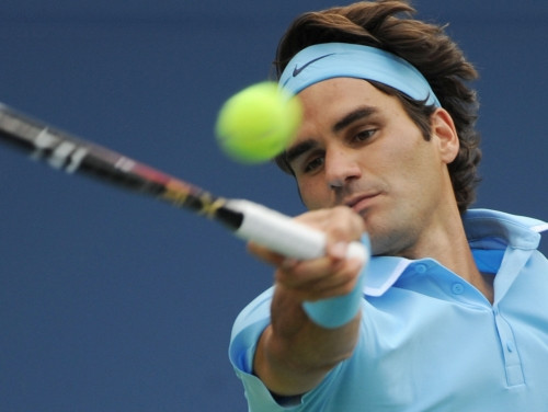 Federeram trešā trīs setu uzvara