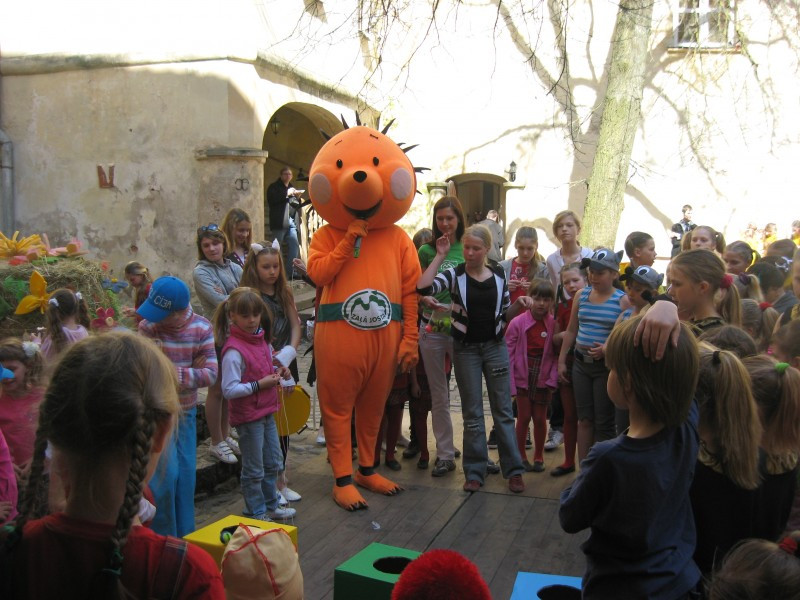 Jau rīt simtiem bērnu un jauniešu pulcēsies kustību festivālā „Jaunpils 2011”