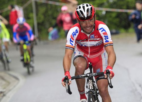 "Giro d'Italia" 16. posmā atrāvienā uzvar Isagirre