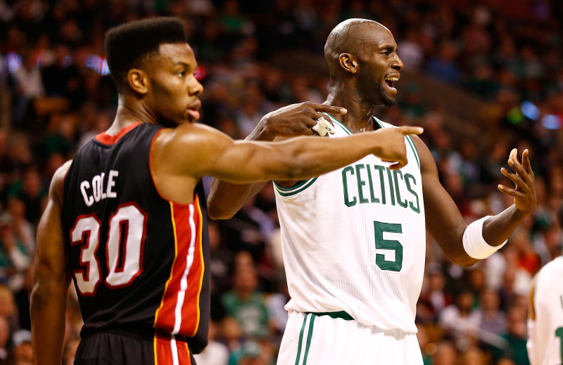 Pīrsam "triple-double", "Celtics" pārspēj "Heat" un pārtrauc sešu spēļu zaudējumu sēriju