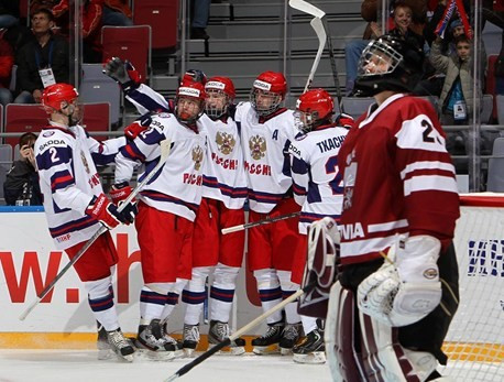 Latvijas U-18 hokejisti pēdējā apakšgrupas spēlē  zaudē Krievijai
