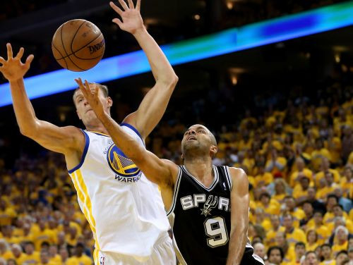 Biedriņš NBA sezonu noslēdz ar 12 minūtēm un zaudējumu "Spurs"
