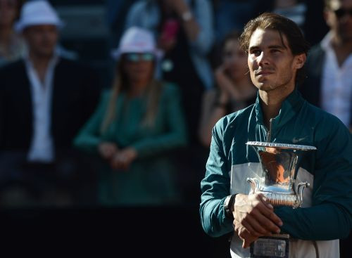 Nadals pazemo Federeru, septīto reizi triumfē Romā