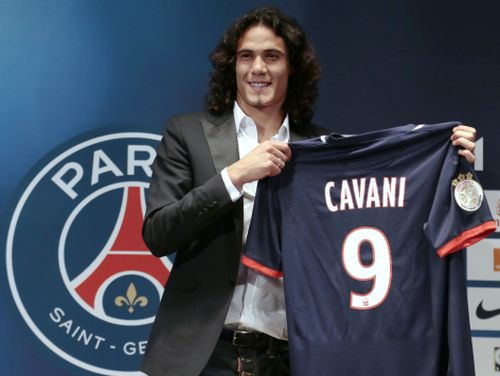 PSG par Francijas rekordsummu 64 miljoniem nopērk Kavani