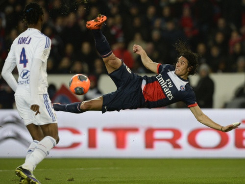 PSG bez francūžiem pamatsastāvā sagrauj Lionas "Olympique"