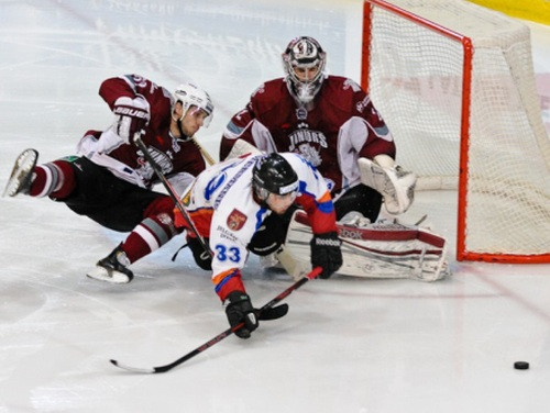 Logunovam pokers, "Dinamo Juniors" sagrauj "Daugavpili"