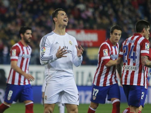 Ronaldu divas pendeles palīdz "Real" pusfinālā sakaut "Atletico"