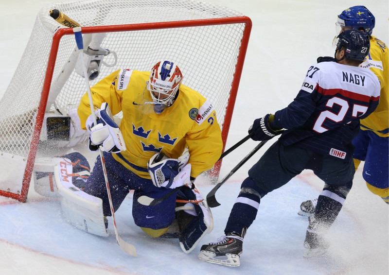 Veselības problēmas masveidā skārušas arī Slovākijas izlases hokejistus