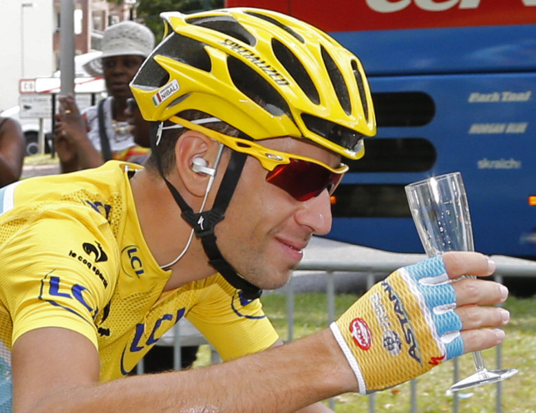 Ar Nibali triumfu noslēdzas "Tour de France"