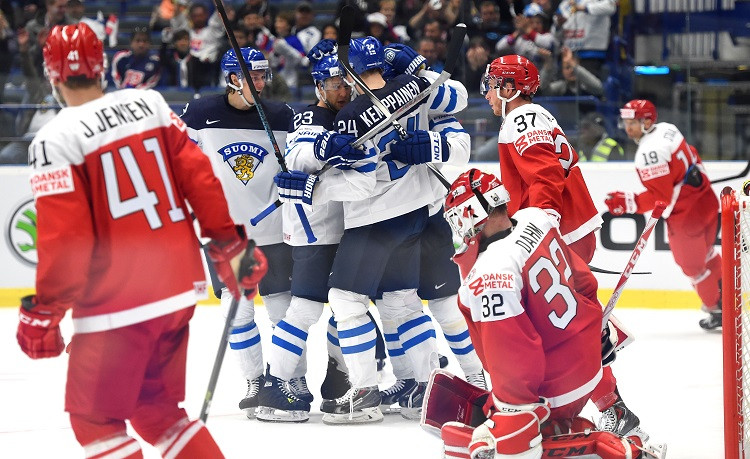 Somijas un Šveices hokejisti čempionātu turpina ar uzvaru