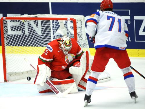 Krievi ar 7:0 soda Baltkrieviju, kanādieši mokās pret Franciju