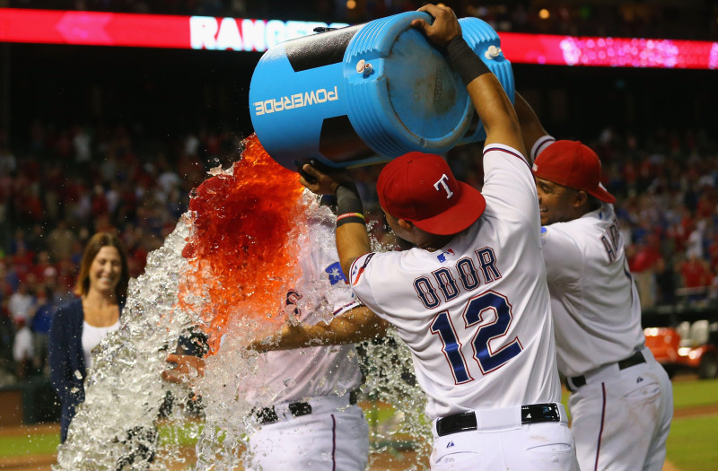 Teksasas "Rangers" triumfē divīzijā, "play-off" tiek arī "Yankees"