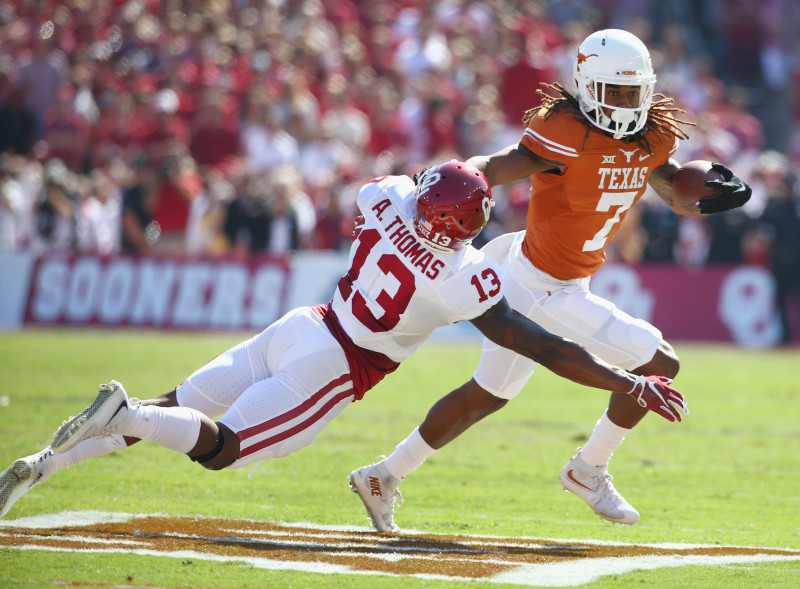 "Longhorns" šokē "Sooners"