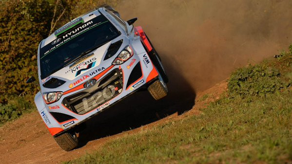 Padons ātrākais Spānijas WRC treniņos, Mīke 'zīmē saulītes' (+video)