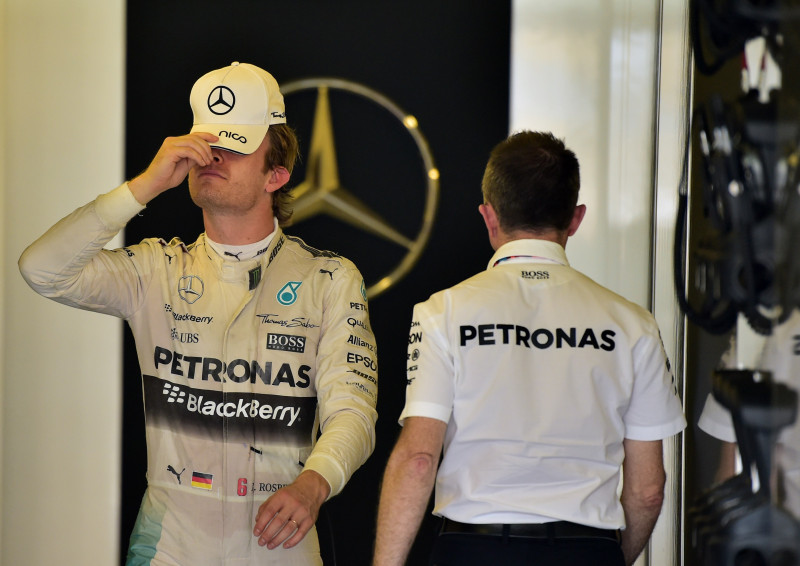 Rosbergs Abū Dabī startēs ar "ārkārtīgi vecu" dzinēju