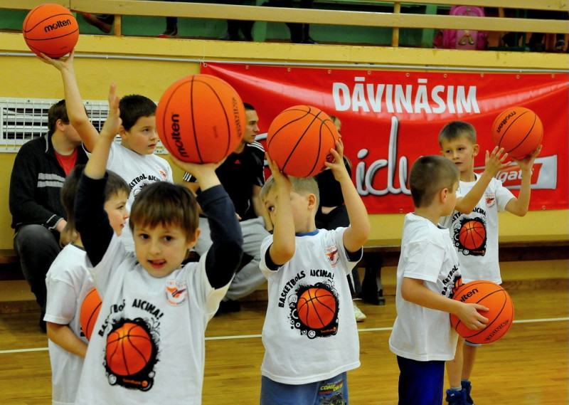 Basketbola treneriem iespēja strādāt Valkā