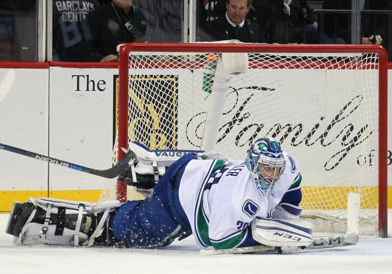 Milleram 47 atvairīti metieni "Canucks" uzvarā; "Blackhawks" turpina uzvarēt