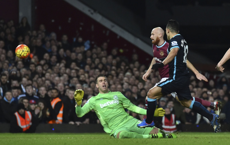 Agvero izglābj "Manchester City" no zaudējuma pret "West Ham"