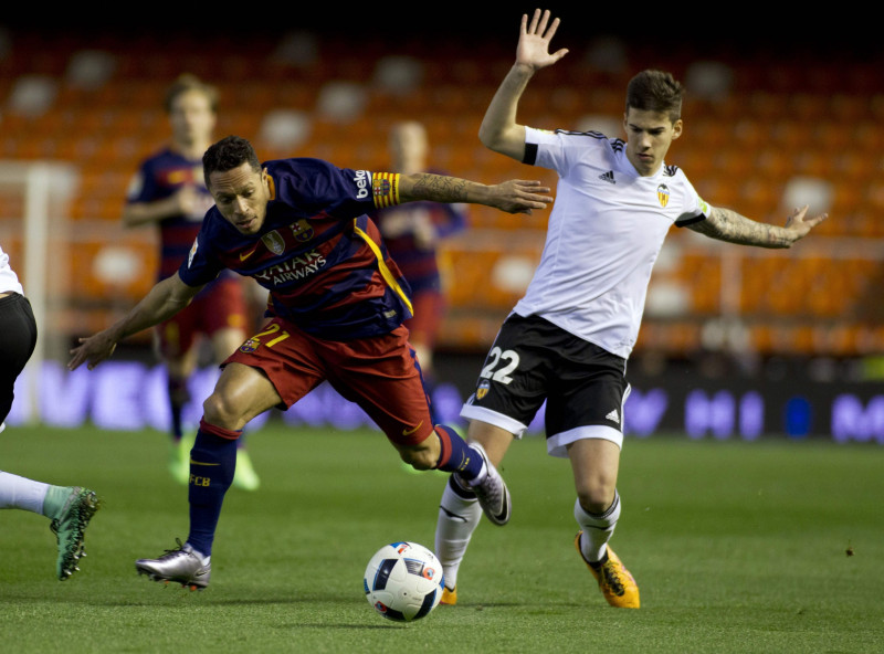 ''Barcelona'' spēlē neizšķirti Valensijā, bet iekļūst Spānijas kausa finālā